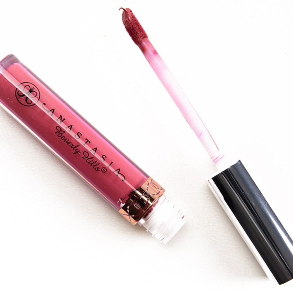 Anastasia Beverly Hills liquid lipstick in shade Allison